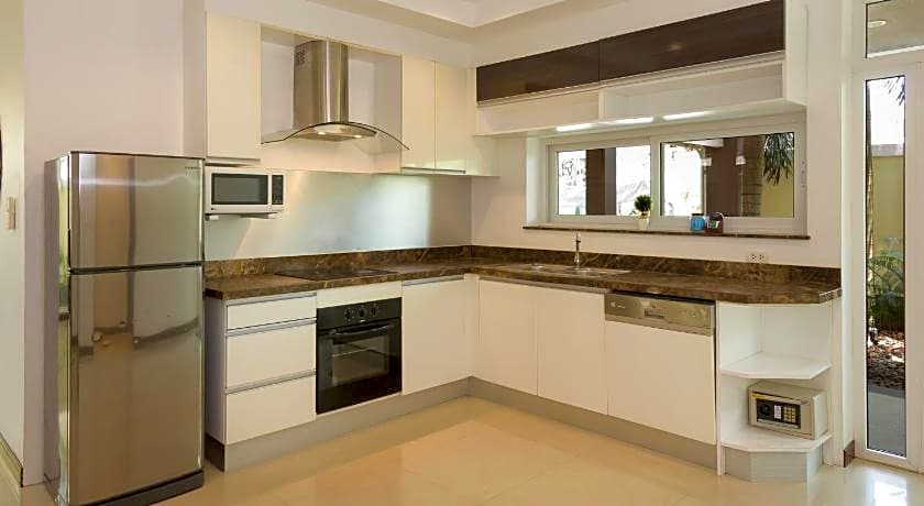 Tropicana Pool Villa