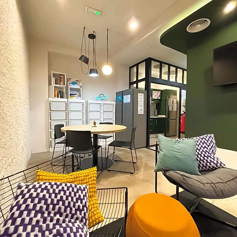 Atypicap Capsule Hostel