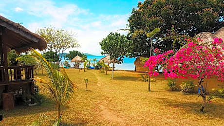 Bungalow with Sea View - Camillia