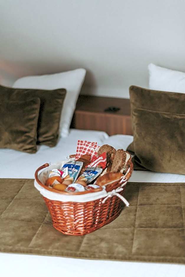 Boutique Hotel First City