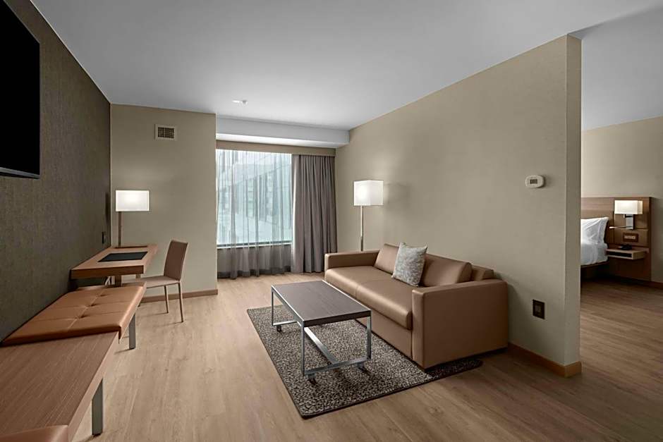 AC Hotel by Marriott Lansing University Area