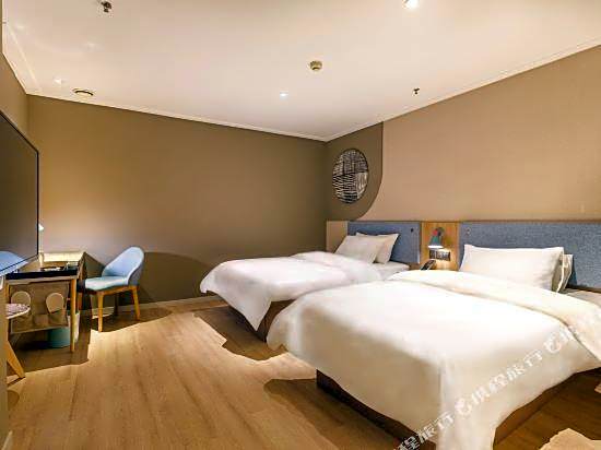 Home Inn (Guangzhou Tianpingjia Metro Station)