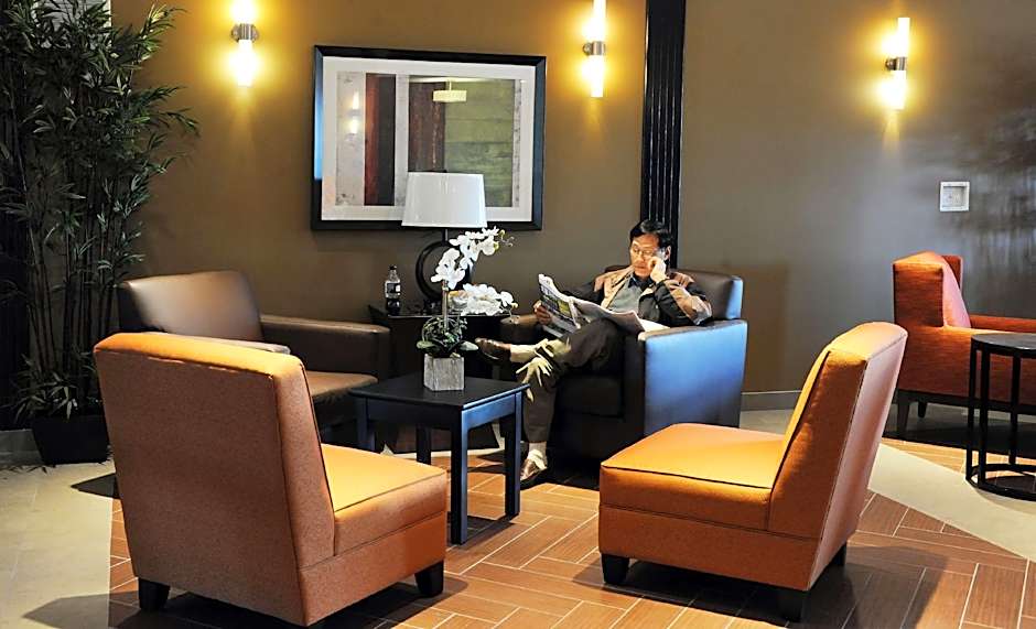 Best Western Plus Peace River Hotel & Suites