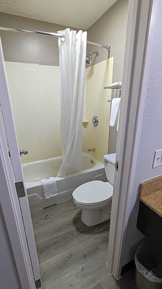 Motel 6-Nashua, NH - South