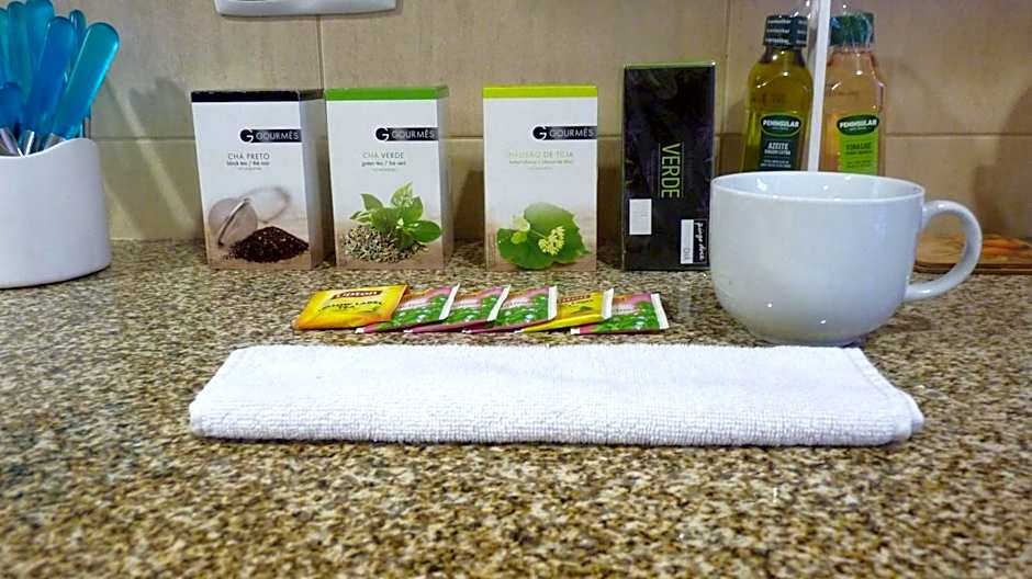 AZORES HOLIDAYS HOUSE -B&B - Suites - Self Check-in KEYBOARD