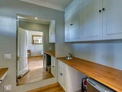 Explorer Guesthouse