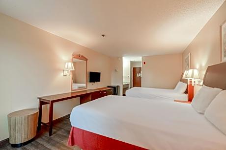 2 Full Bed with kitchenette Non-Smoking