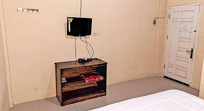 OYO Life 93590 Penginapan Palapa 10 Syariah