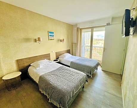 Twin Room with Sea View