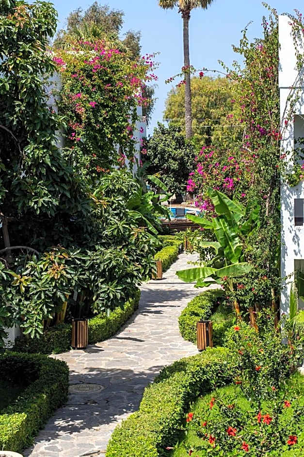 Yalıpark Beach Hotel