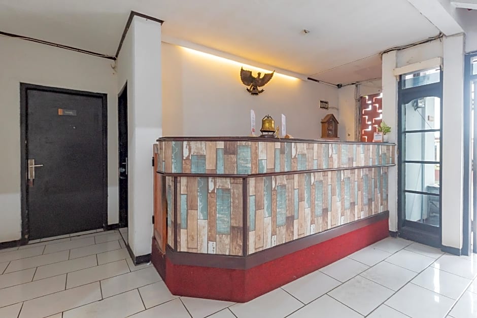 RedDoorz near Taman Kota Lapang Merdeka Sukabumi