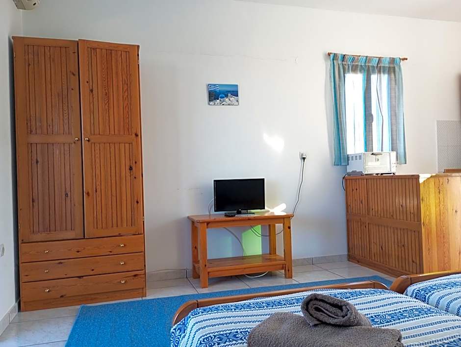 Ero Aegina Hospitality