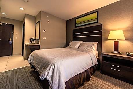 Standard Room with Two Queen Beds