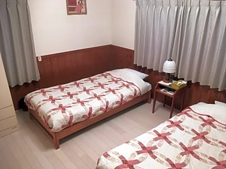 Economy Twin Room