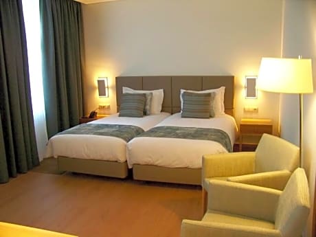 DOUBLE OR TWIN SUPERIOR GARDEN VIEW