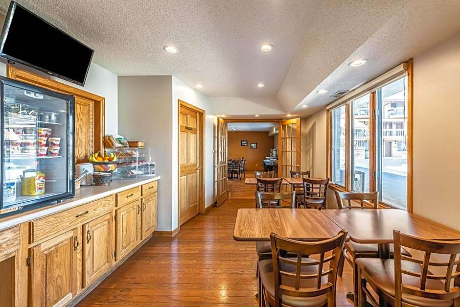 Americas Best Value Inn & Suites St. Marys