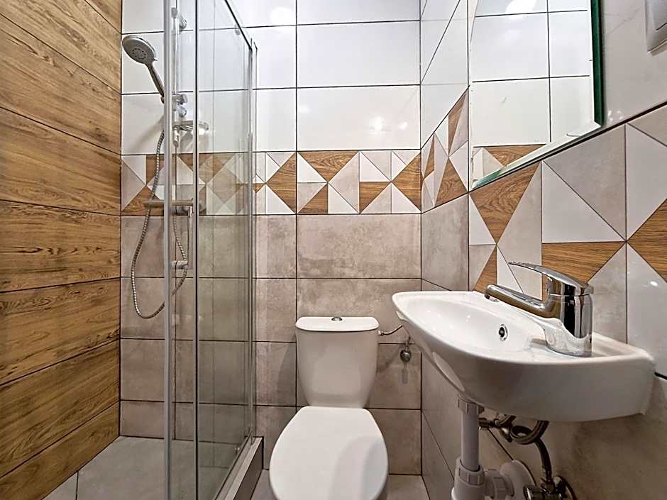 Hostel Helvetia - Private Rooms in City Center