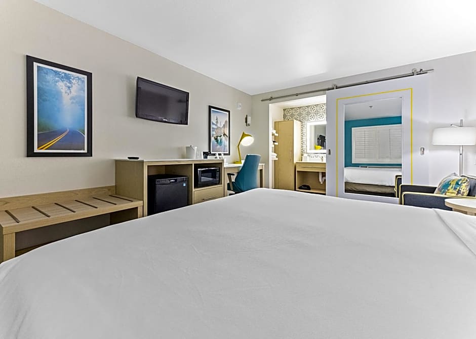 Hillstone Inn Tulare, an Ascend Collection Hotel