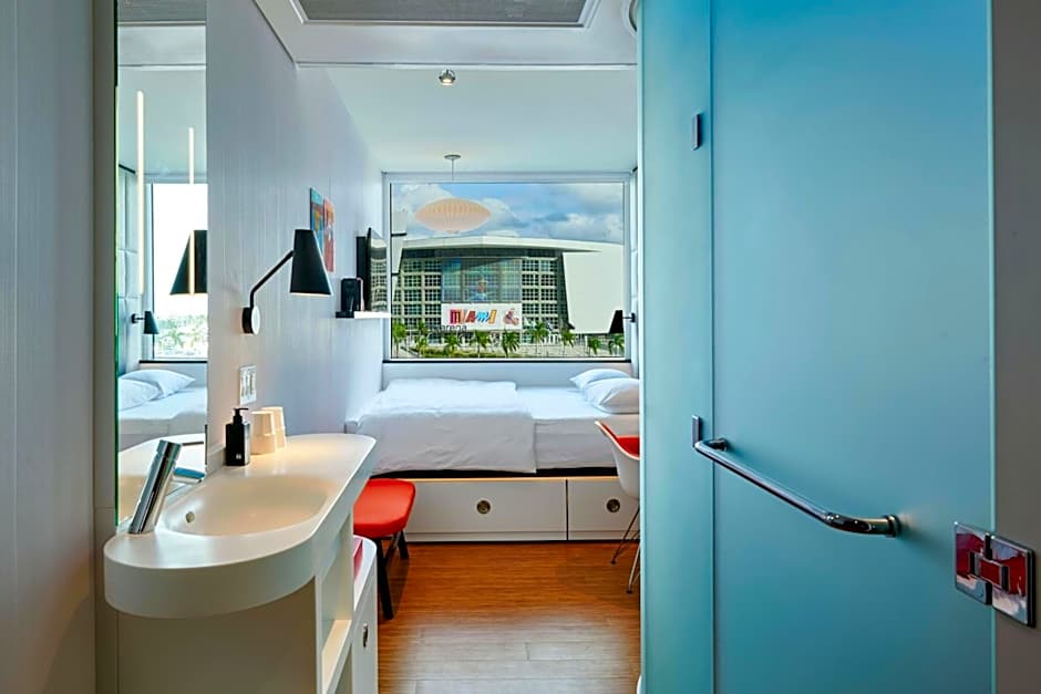 citizenM Miami Worldcenter