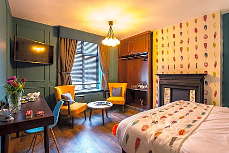 Double or Twin Room with Shower
