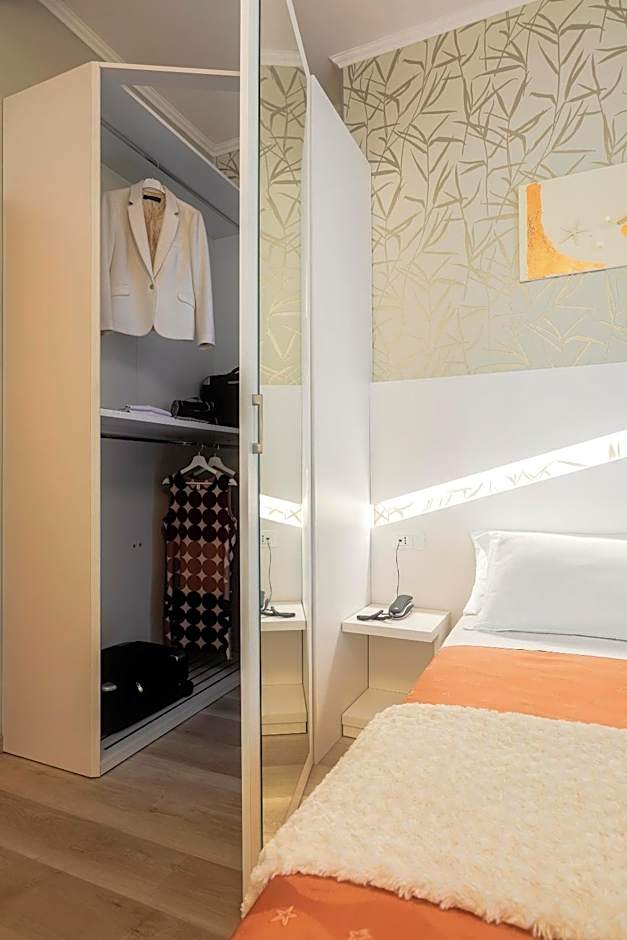 Hotel Ombretta Mare