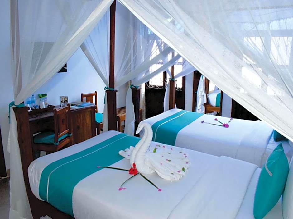 Maru Maru Hotel