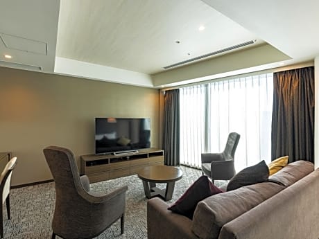 Junior Suite - Non-Smoking