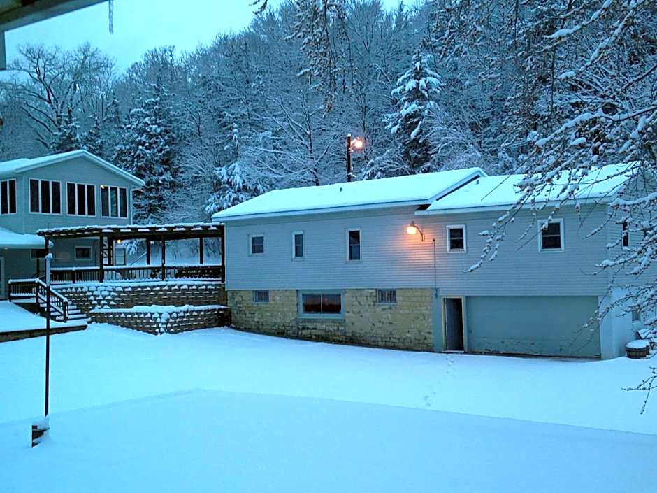 Little Bluff Inn