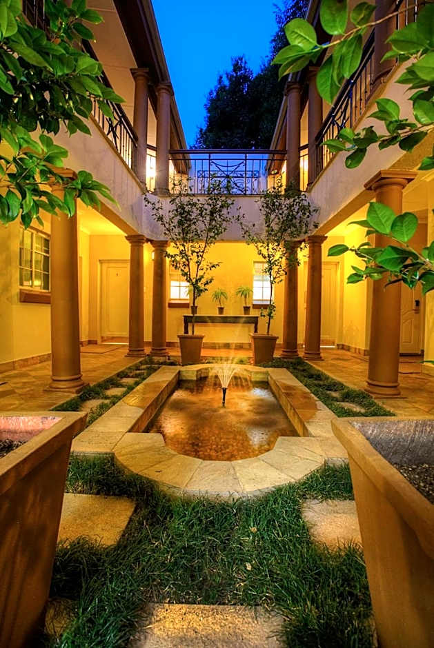 10 2nd Avenue Houghton Estate by Dream Resorts