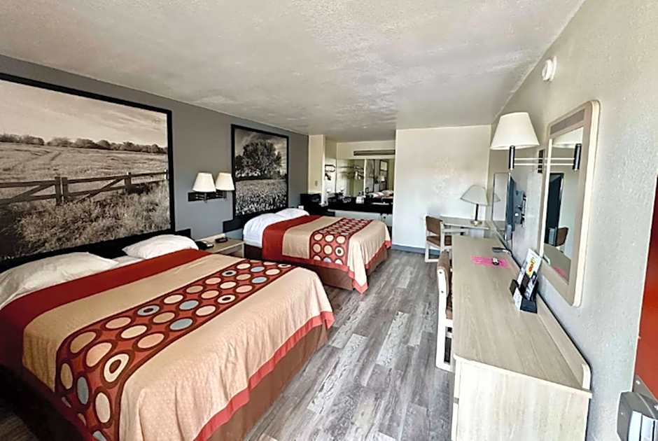 Super 8 by Wyndham Athens TX