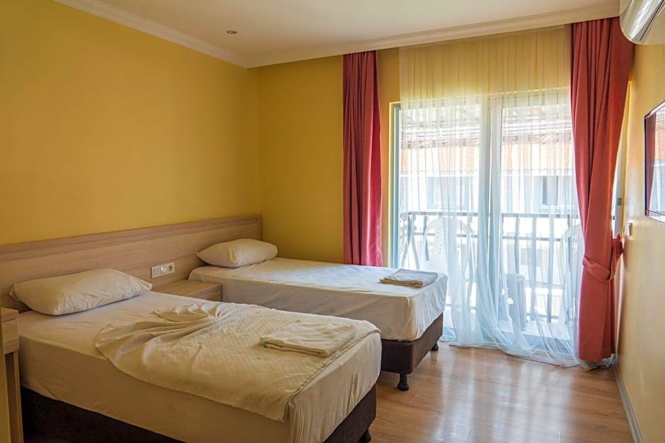 Magic Tulip Beach Hotel