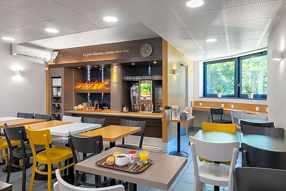 B&B HOTEL Cholet Sud