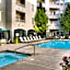 Deluxe Downtown Condo Close to Everything!