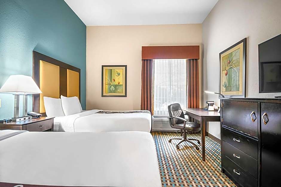 La Quinta Inn & Suites by Wyndham Stonington