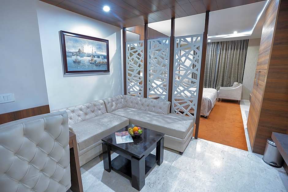 Hide Away Suites