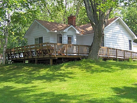 Two Bedroom Cottage - Lookout