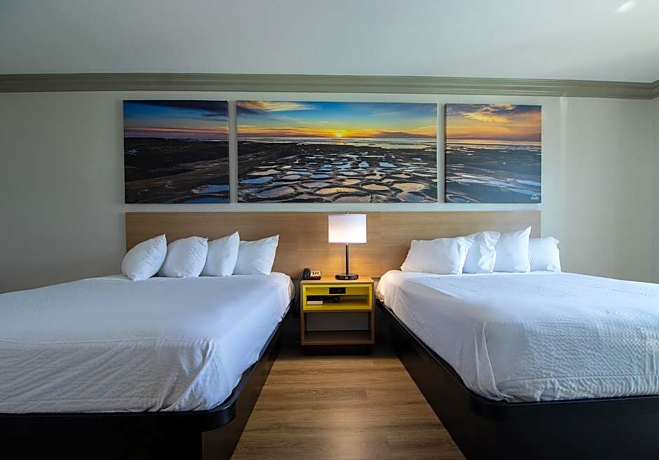 Days Inn by Wyndham Carlsbad