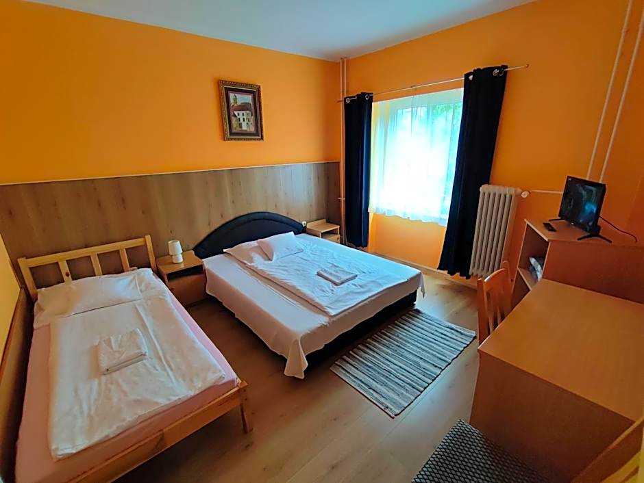 Hotel Béke Sziget Komló