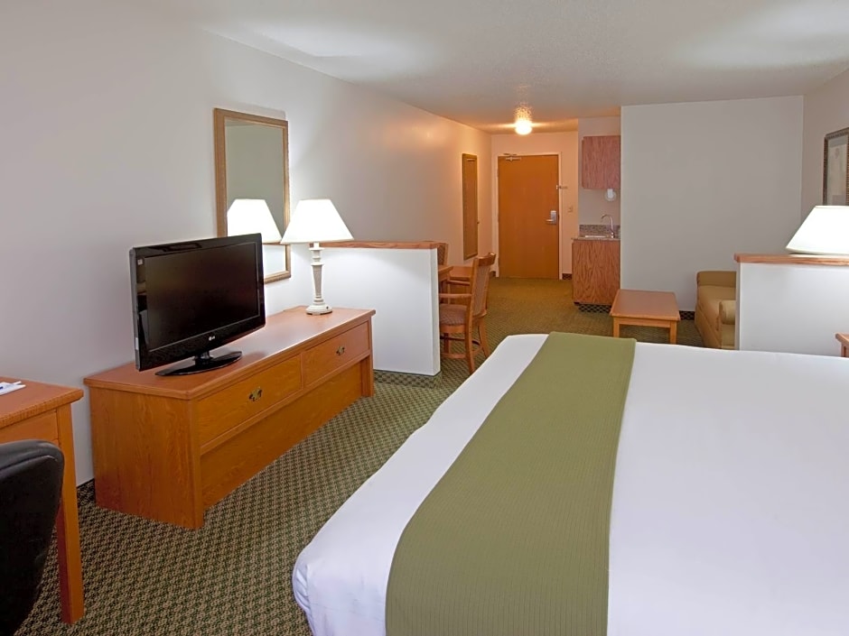 Holiday Inn Express & Suites Logan