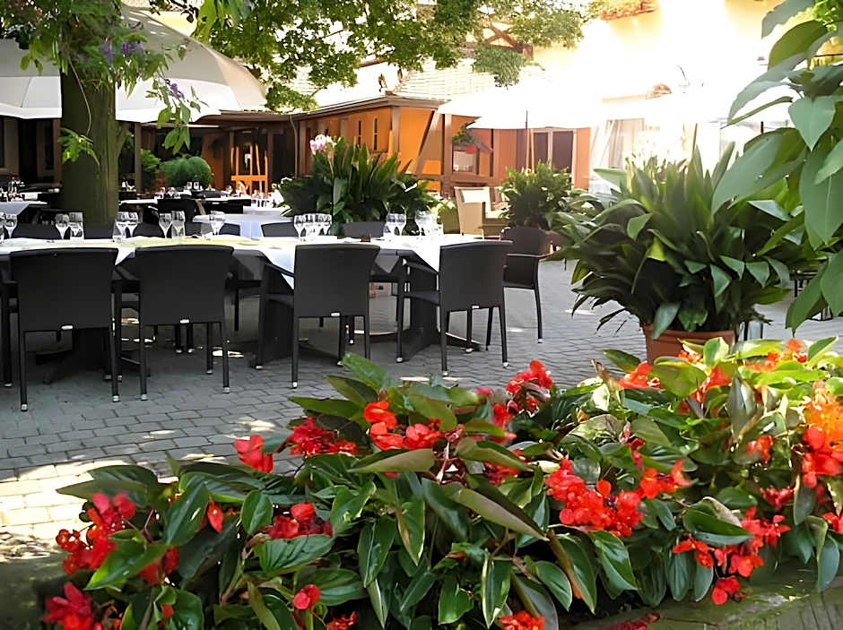 Aux Deux Clefs Hostellerie Groff