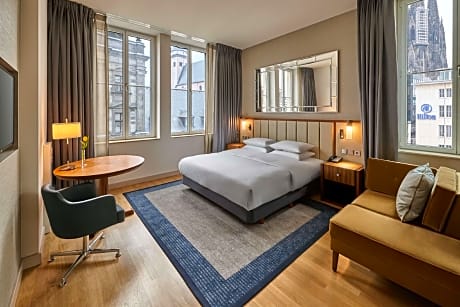 1 King Hilton Dom View