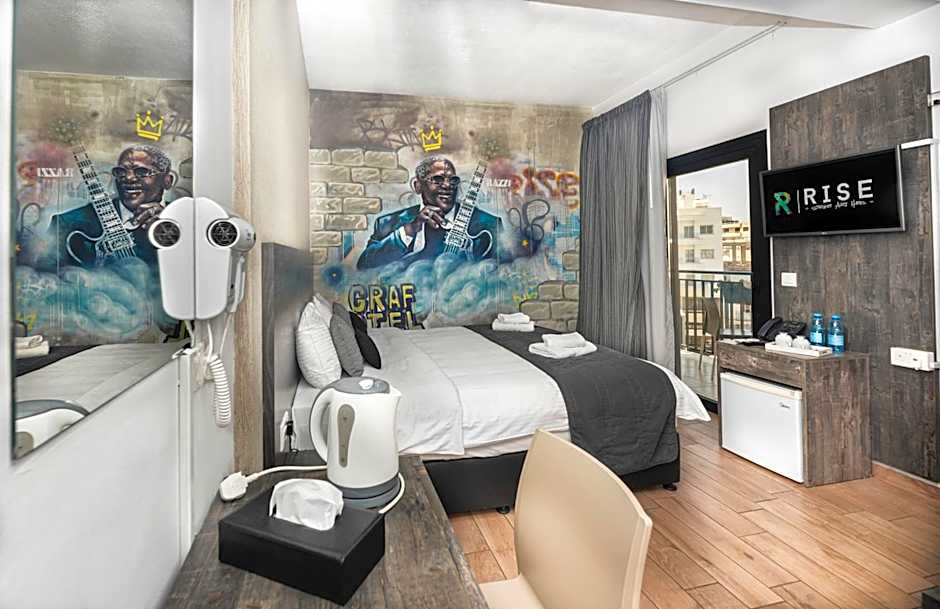 Rise Hotel