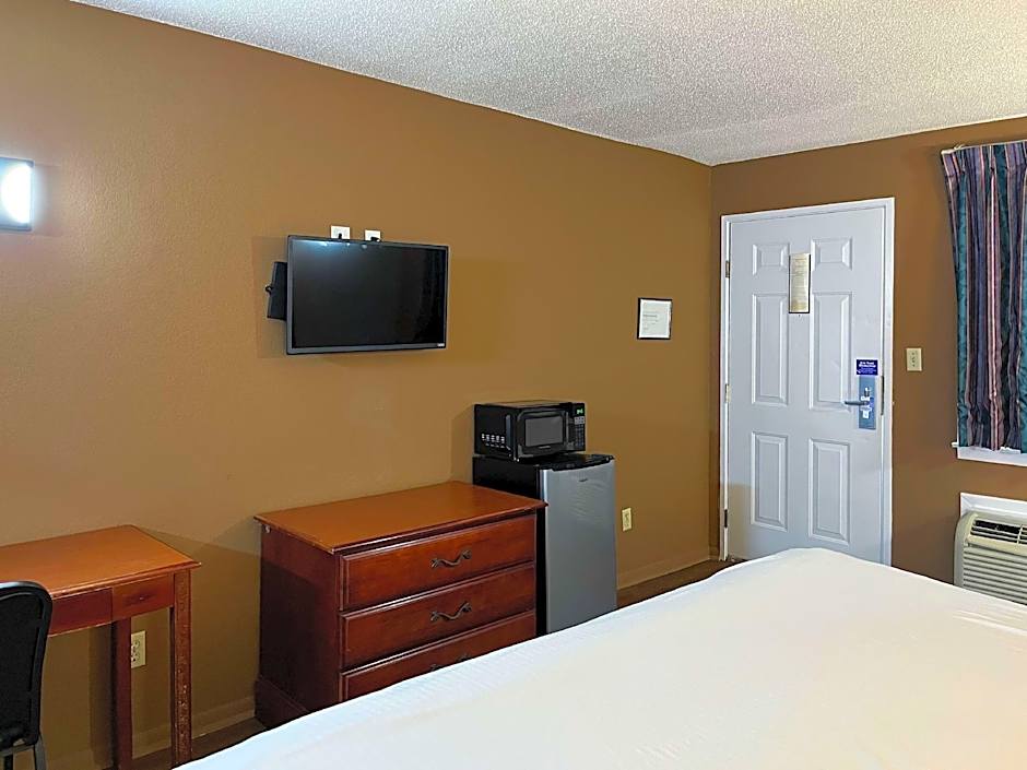 Motel 6 Millington TN