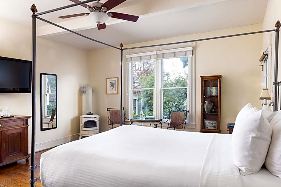 Centrella Hotel, a Kirkwood Collection Hotel