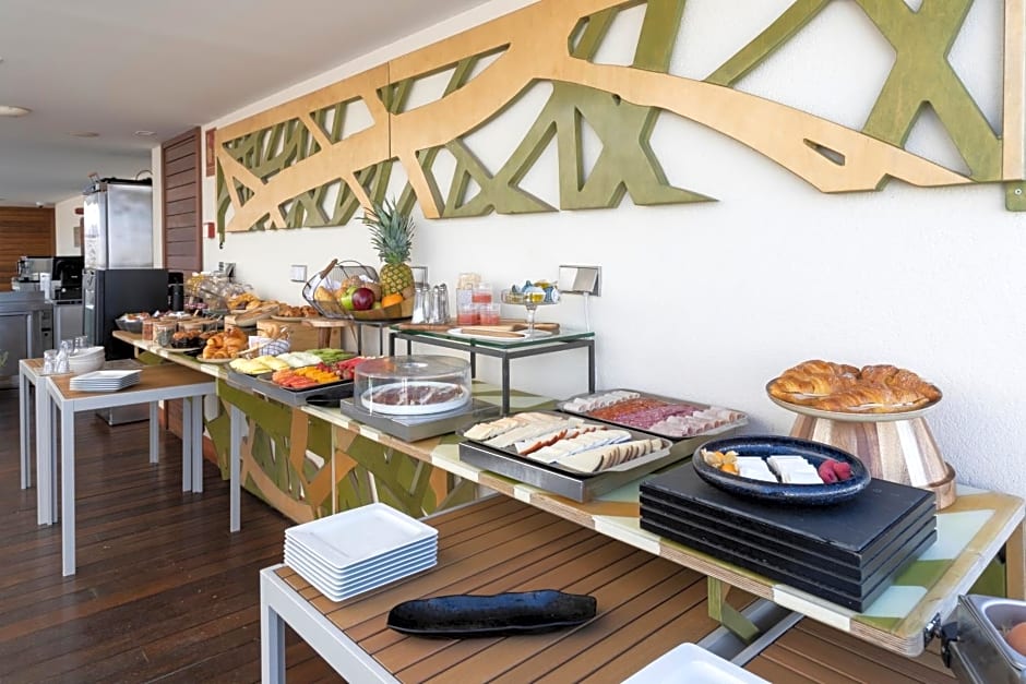 ICON Casona 1900 by Petit Palace