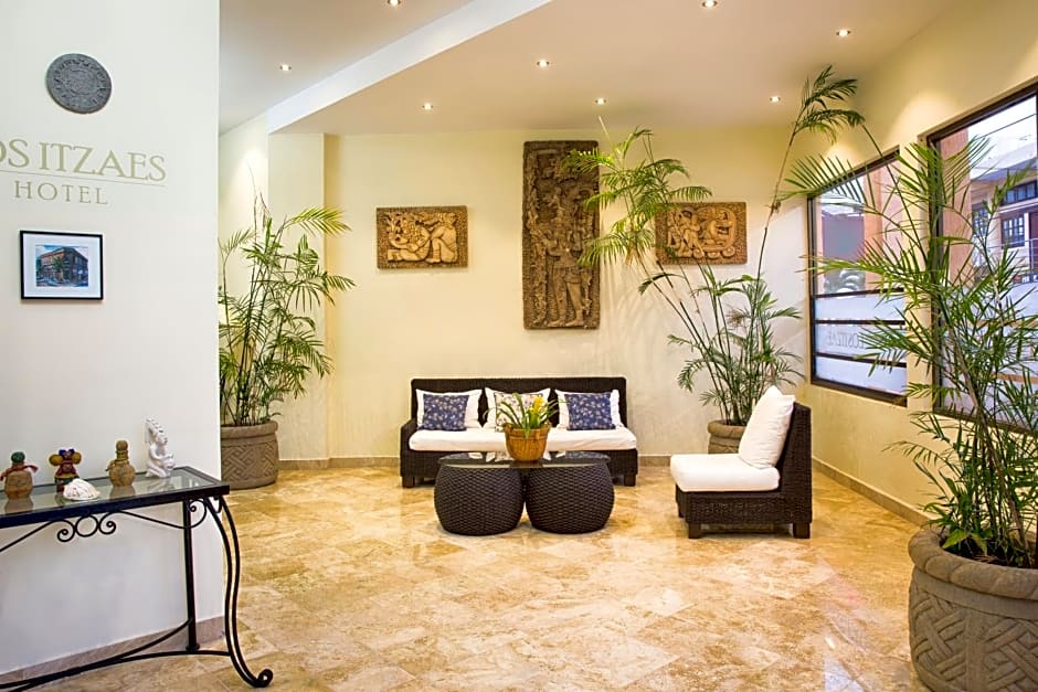 Hotel Los Itzaes