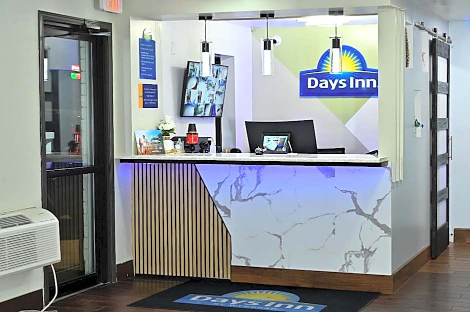 Days Inn by Wyndham Salina I-70