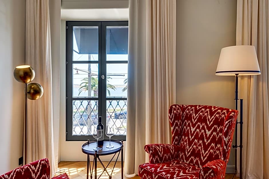 Portie Deluxe Suites by DA'HOME