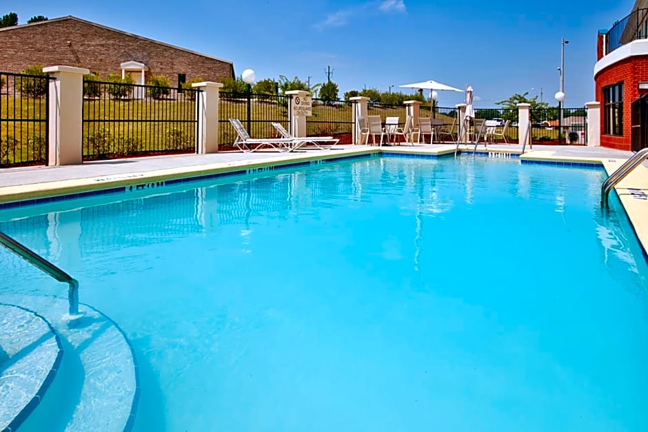 Holiday Inn Express Hotel & Suites Selma By IHG
