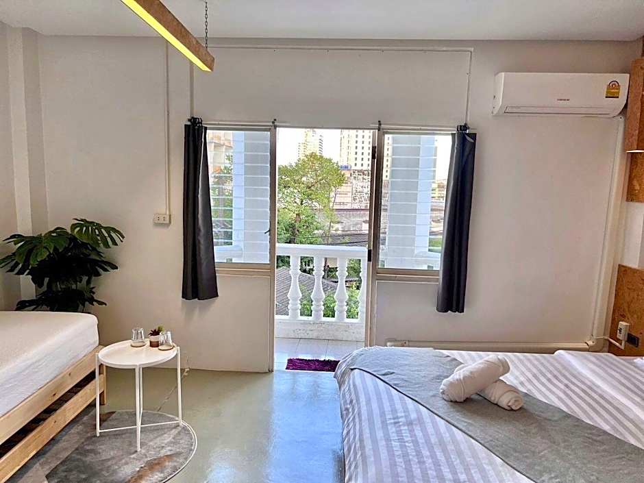Hugger Guest House